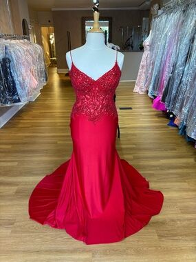 Elegant Red Beaded Mermaid Evening Dress